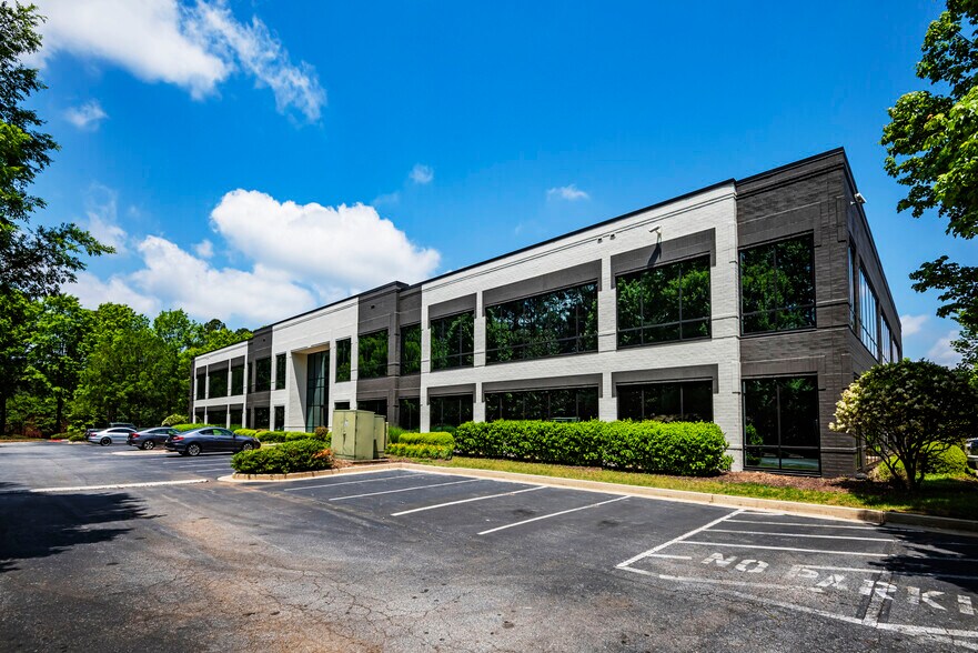 More Photos Of 1990 Vaughn Rd, Kennesaw Office For Sale