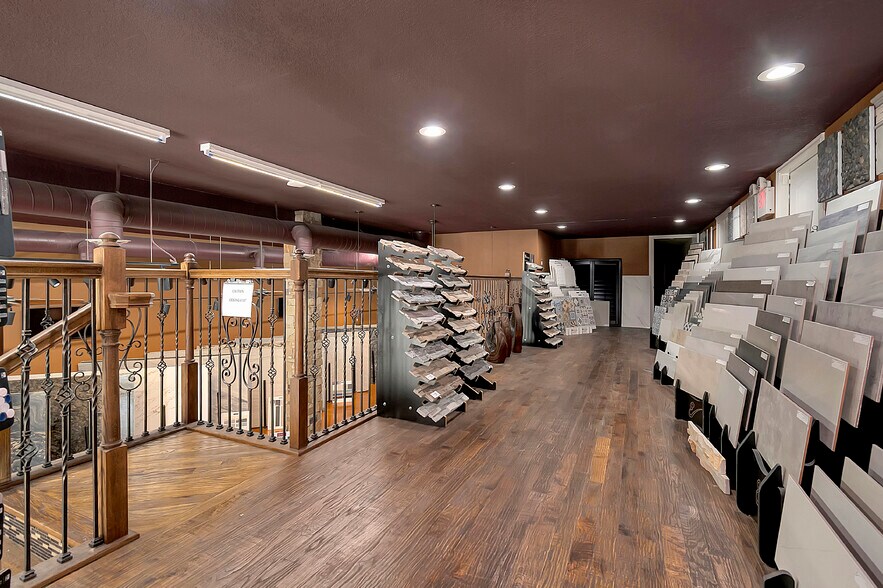 More Photos Of 7716 Davis Blvd, North Richland Hills Storefront For Lease