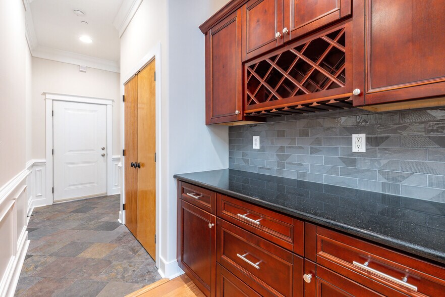 More Photos Of 4557 Manayunk Ave, Philadelphia Apartments For Sale