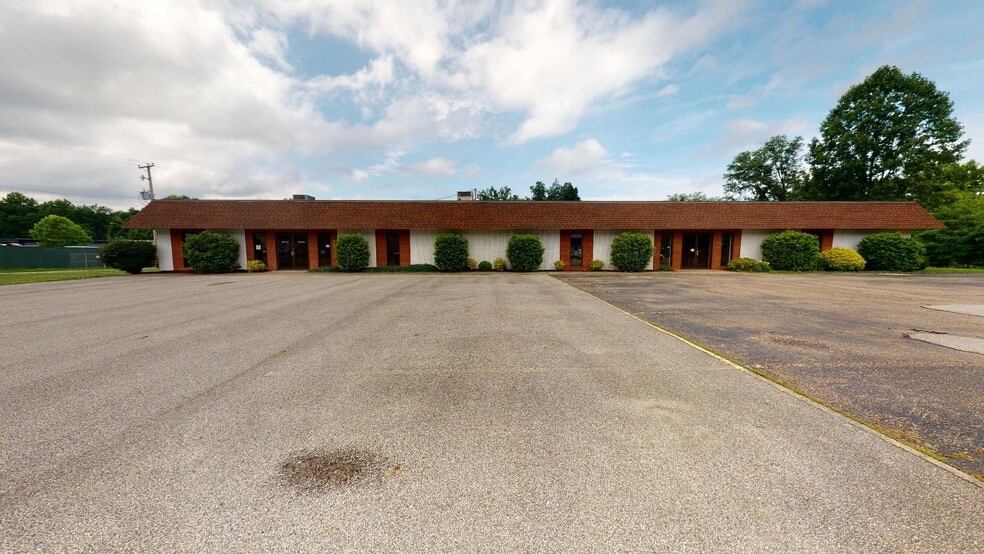 More Photos Of 1 Insurance Way, Ona Office For Lease