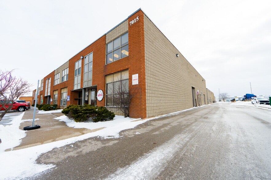 More Photos Of 7015 Tranmere Dr, Mississauga Warehouse For Sale