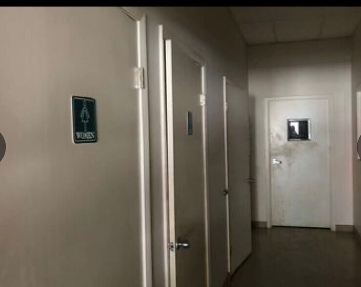 More Photos Of 10065 US Highway 129, Live Oak Freestanding For Sale