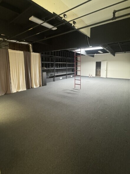 More Photos Of 522 Martin Ave, Rohnert Park Distribution For Lease