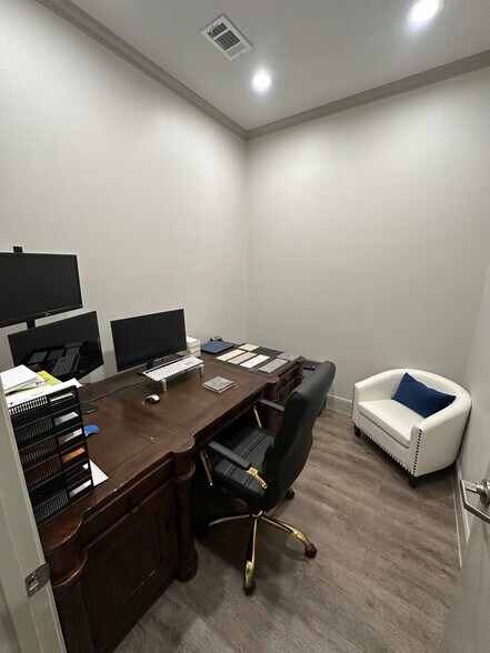 More Photos Of 17154 N Eldridge Pky, Tomball Medical For Lease