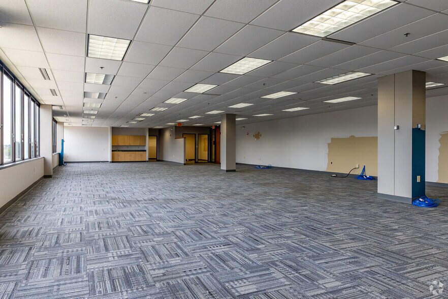 More Photos Of 100 E Campus View Blvd, Columbus Office For Lease