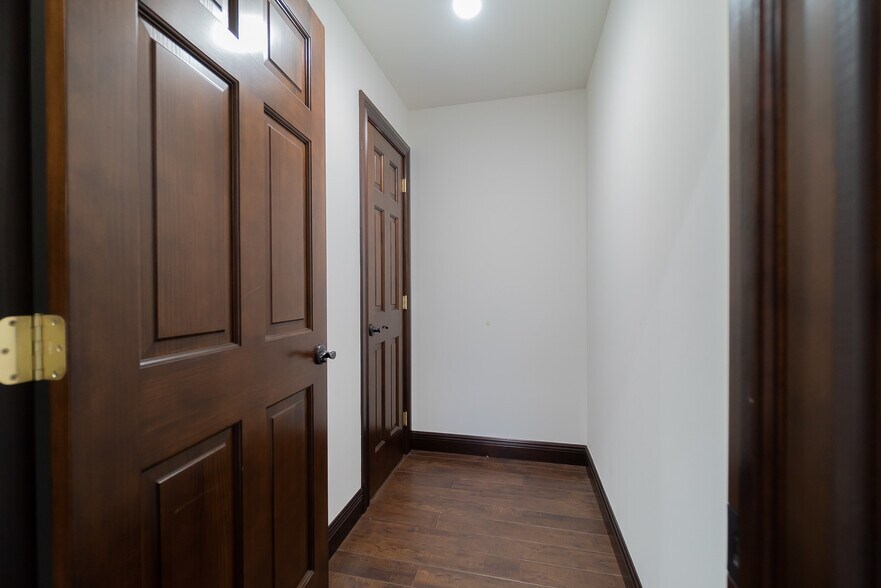 More Photos Of 679 NW Enterprise Dr, Port Saint Lucie Light Distribution For Sale