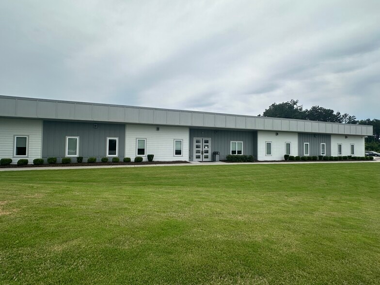 More Photos Of 1131 Northpoint Blvd, Blythewood Industrial For Lease