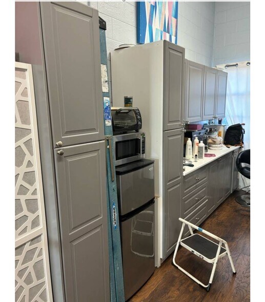 More Photos Of 4138-4144 Macarthur Blvd, Oakland Storefront For Lease