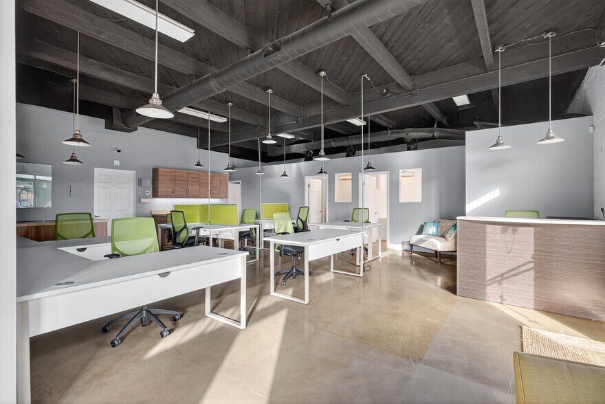 More Photos Of 401 Torrance Blvd, Redondo Beach Unknown For Lease