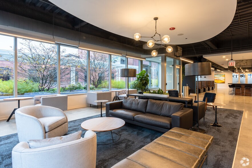 More Photos Of 625 W Adams St, Chicago Office For Lease