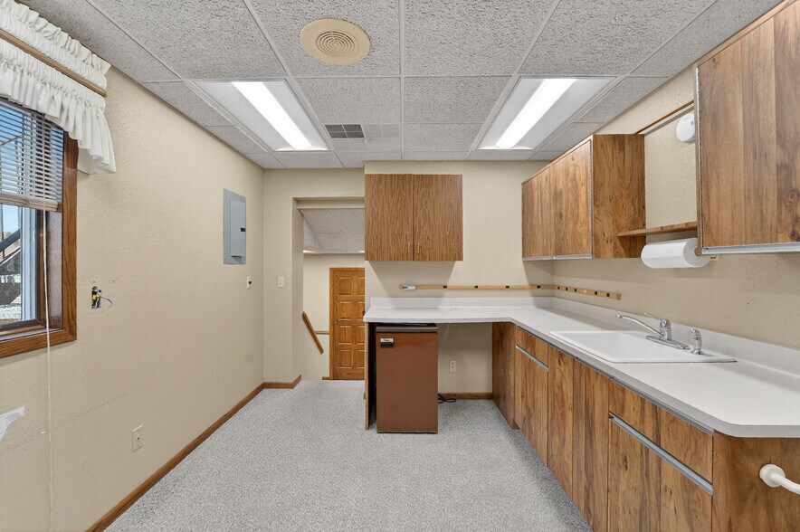 More Photos Of 533 S Main St, West Bend Office For Sale