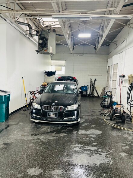 More Photos Of 1212 Mitchell Blvd, Schaumburg Industrial For Sale