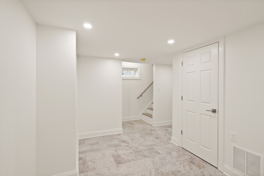 More Photos Of 4618 College Ave, College Park Multifamily For Sale
