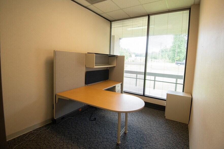 More Photos Of 1330 N Park St, Carrollton Medical For Sale