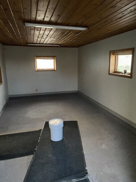 More Photos Of 50 Armory Rd S, Cloquet Warehouse For Sale