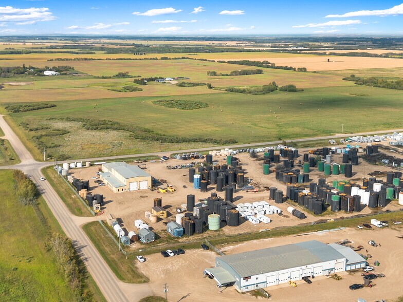 More Photos Of 501075 RR 14, Lloydminster Manufacturing For Sale