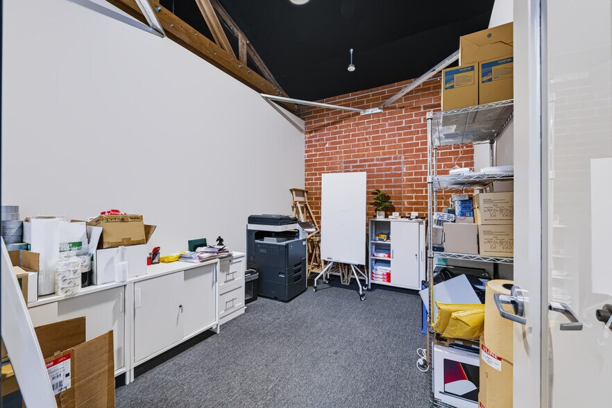 More Photos Of 161 Pasadena Ave, South Pasadena Loft Creative Space For Lease