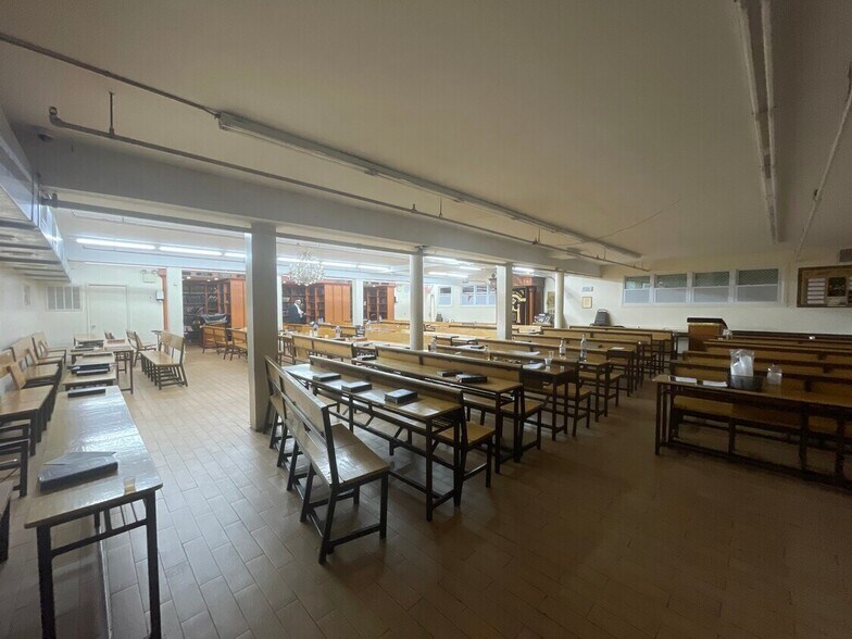 More Photos Of 390 Berry St, Brooklyn Office For Lease