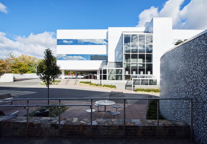 More Photos Of 117 E Stevens Ave, Valhalla Office For Lease