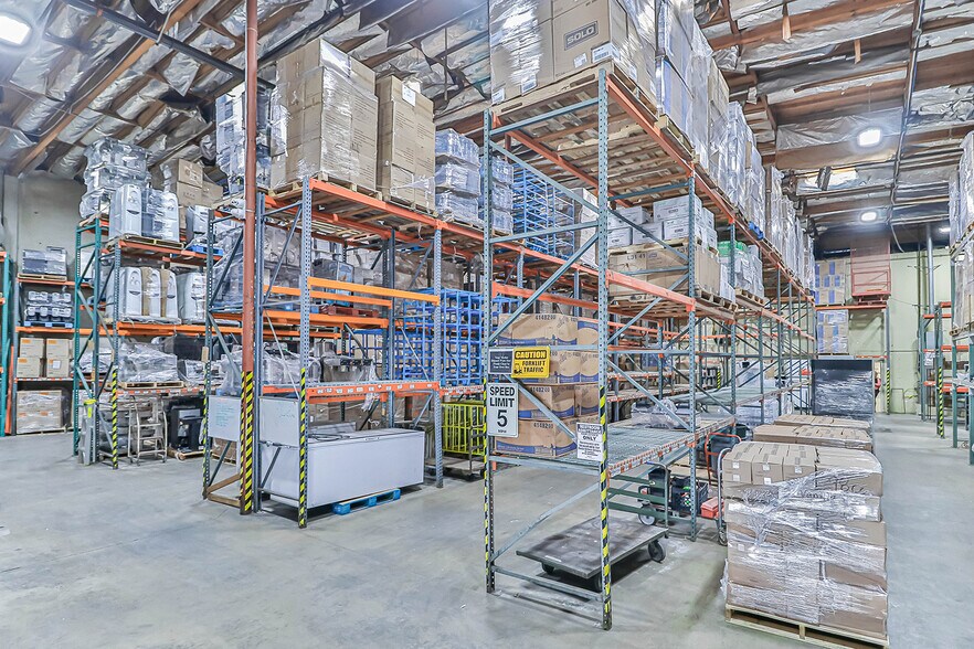 More Photos Of 1625 Riverside Dr, Los Angeles Warehouse For Lease