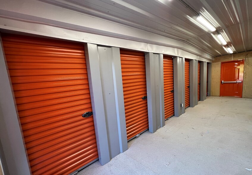 More Photos Of 2015 Ch Ridge, Huntingdon Warehouse For Sale