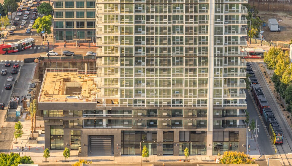 More Photos Of 1150 E St, San Diego Apartments For Lease