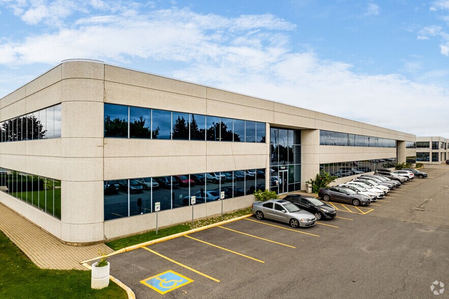 More Photos Of 4960 Rue Levy, Saint-Laurent Unknown For Lease