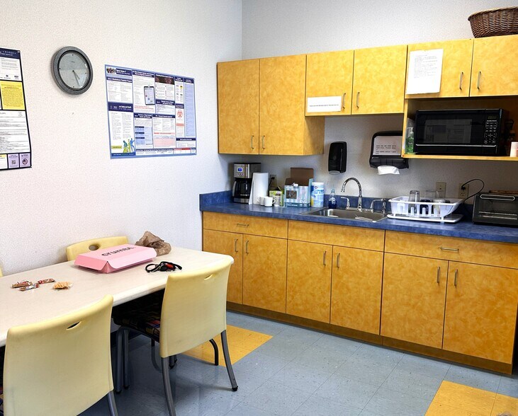 More Photos Of 8039 Washington Village Dr, Dayton Medical For Sale