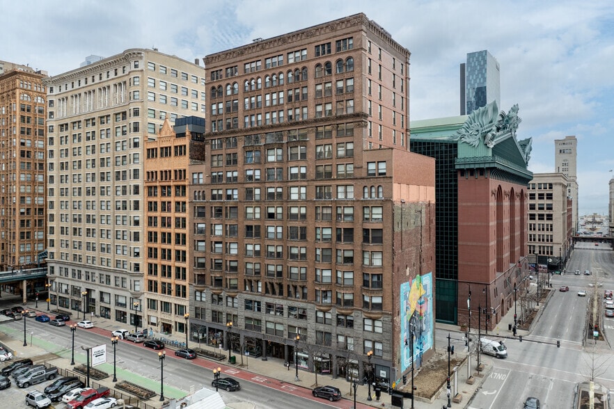 More Photos Of 423-439 S Dearborn St, Chicago Apartments For Lease