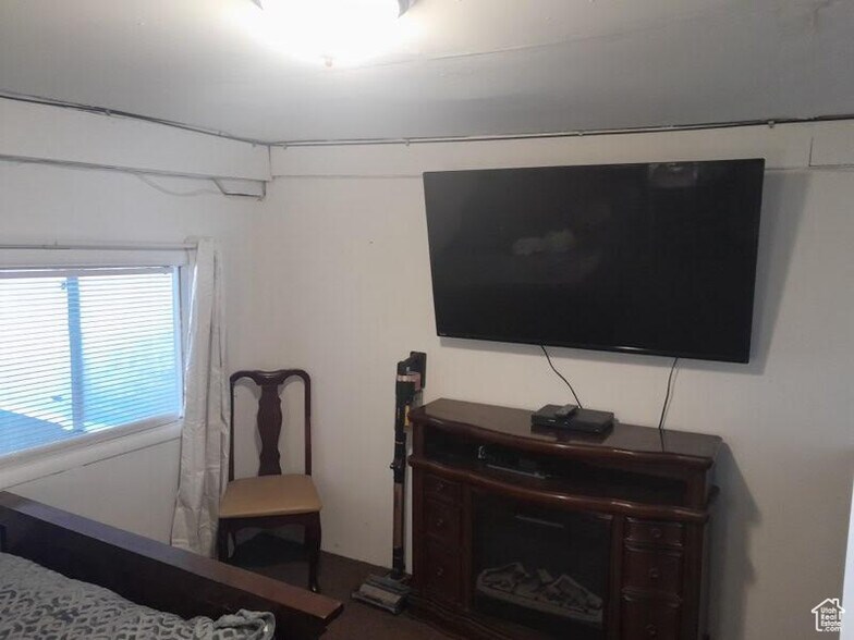 More Photos Of 22 Main st, Duchesne Office Residential For Sale