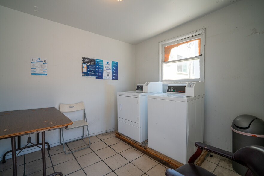 More Photos Of 1425 Cedar Ave, Long Beach Apartments For Sale