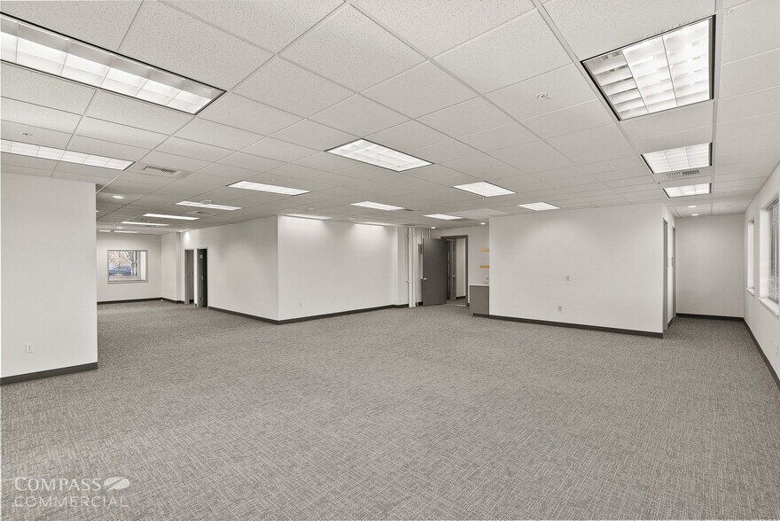 More Photos Of 123 SW Columbia St, Bend Office For Sale