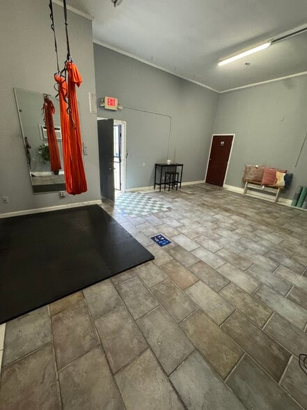 More Photos Of 829 Mt Moriah Rd, Memphis Freestanding For Sale