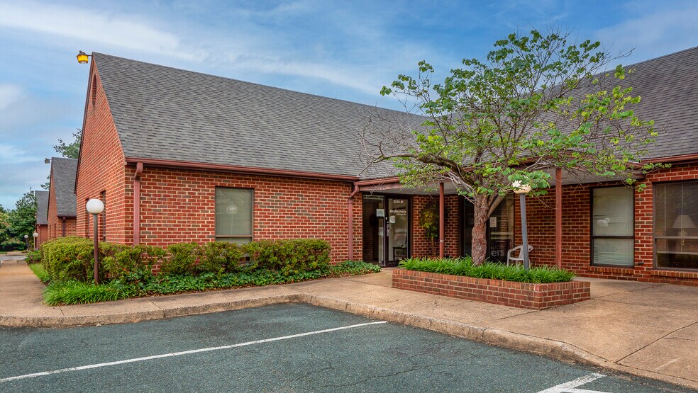 More Photos Of 3040 Berkmar Dr, Charlottesville Medical For Lease