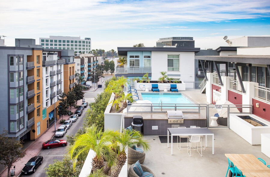 More Photos Of 11049 Magnolia Blvd, North Hollywood Apartments For Lease