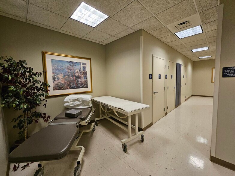 More Photos Of 1120 Professional Blvd, Evansville Office For Sale