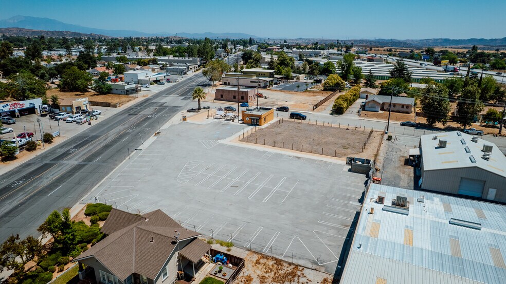 More Photos Of 950 Calimesa Blvd, Calimesa Freestanding For Sale