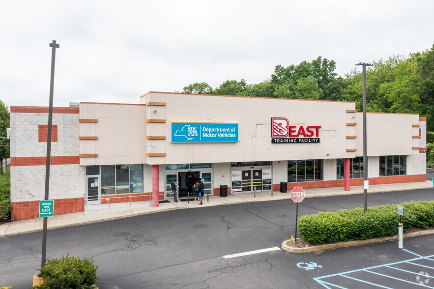 More Photos Of 1815 E Jericho Tpke, Huntington Freestanding For Lease