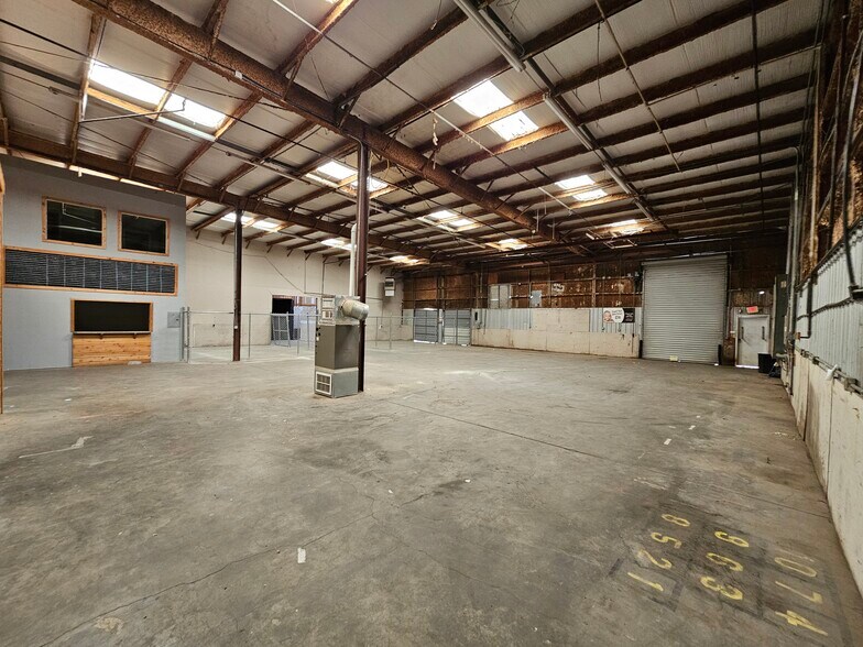 More Photos Of 2630 Northgate Ave, Cumming Warehouse For Sale