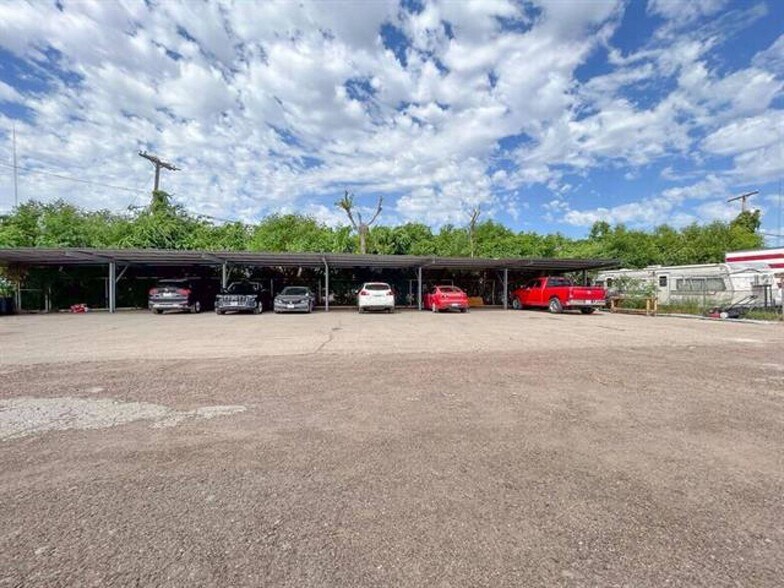 More Photos Of 2919 Santa Rita Ave, Laredo Warehouse For Sale