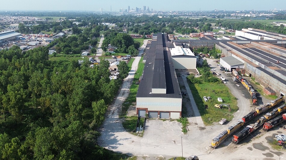 More Photos Of 1001 College St, Madison Manufacturing For Lease