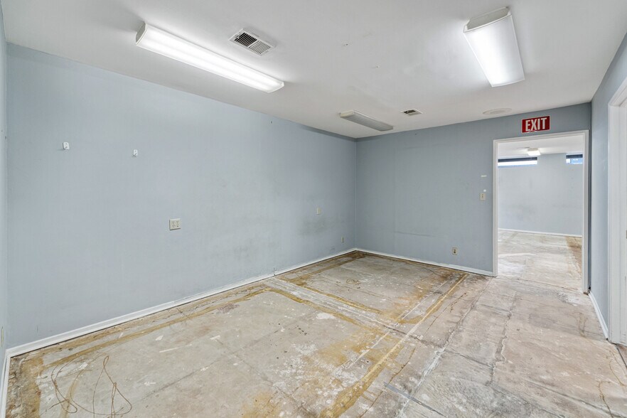 More Photos Of 3535 E 7th St, Long Beach Medical For Sale