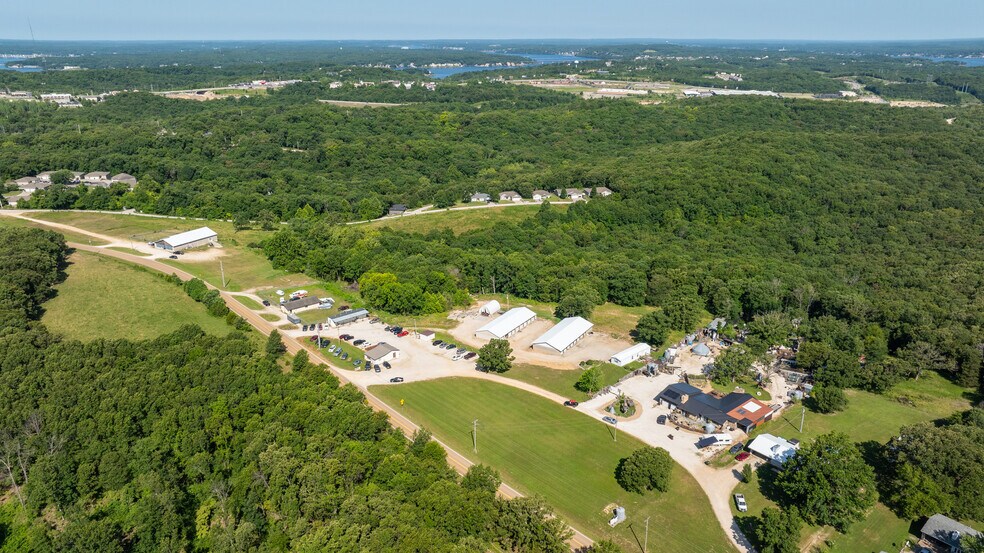 More Photos Of 633 Hiland cir, Kaiser Warehouse For Sale