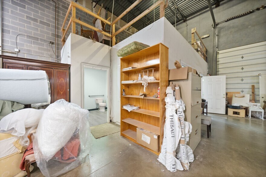 More Photos Of 45915 Maries Rd, Sterling Warehouse For Sale