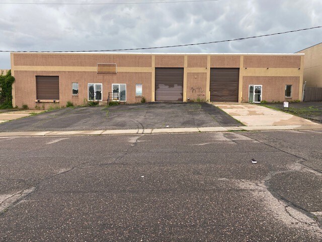 More Photos Of 1940 W Adriatic Pl, Englewood Warehouse For Lease