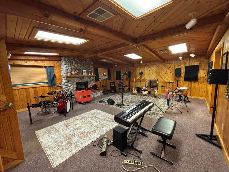 More Photos Of 1213 N Us-127-br, Saint Johns Office For Sale