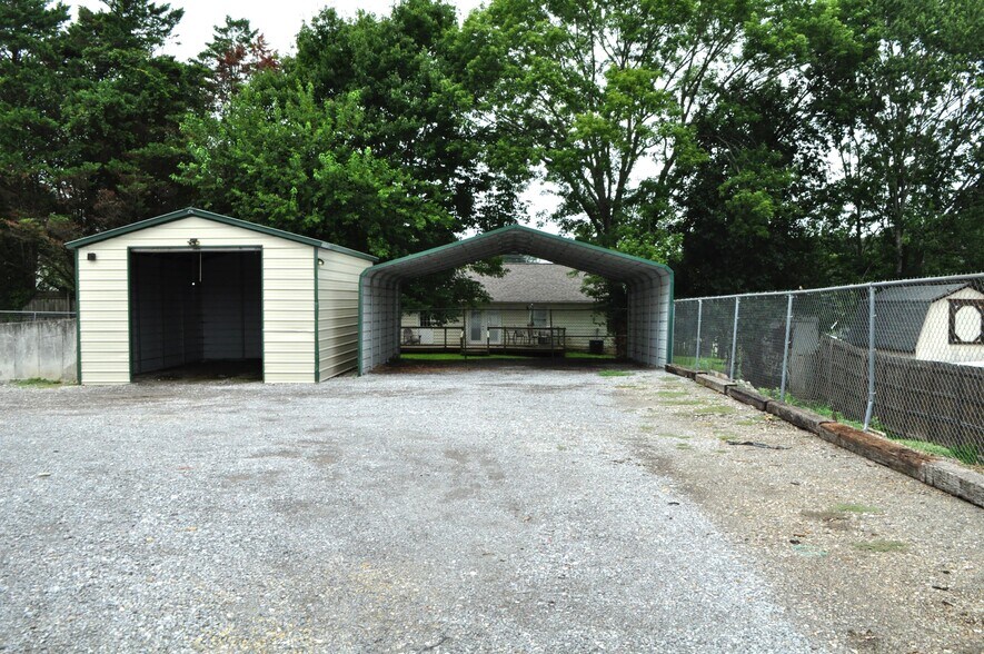 More Photos Of 2333 W Emory Rd, Powell Industrial For Sale