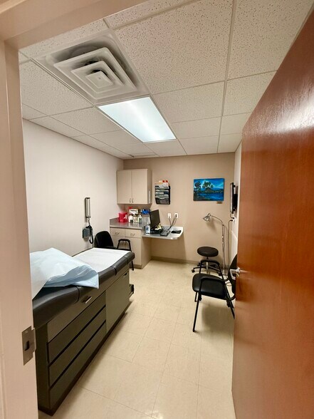 More Photos Of 370 Minorca Ave, Coral Gables Medical For Lease