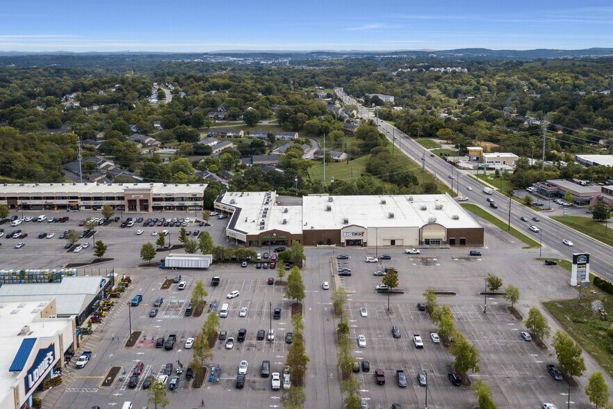 More Photos Of 5560 Nolensville Pike, Nashville Department Store For Lease