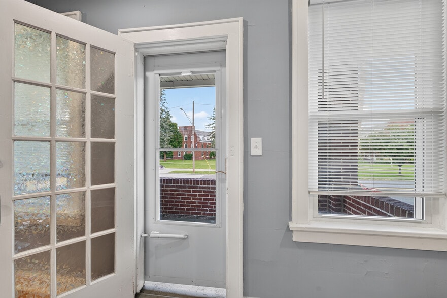 More Photos Of 328 Western ave, Albany Apartments For Sale